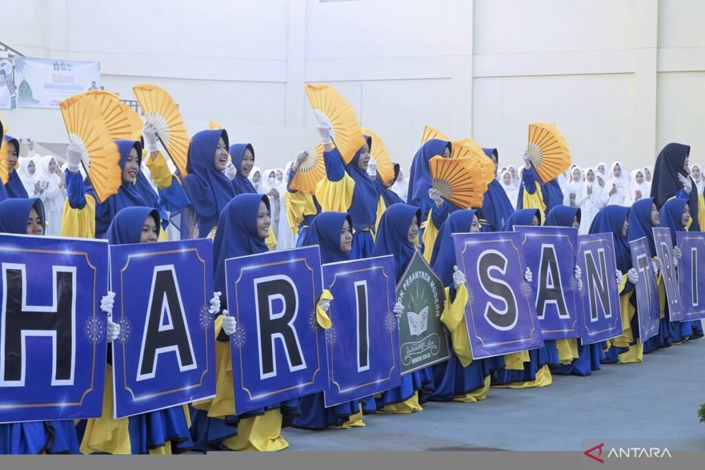 Wabup HST dorong santri kuasai teknologi dan perkuat akhlak peringati Hari Santri 2026