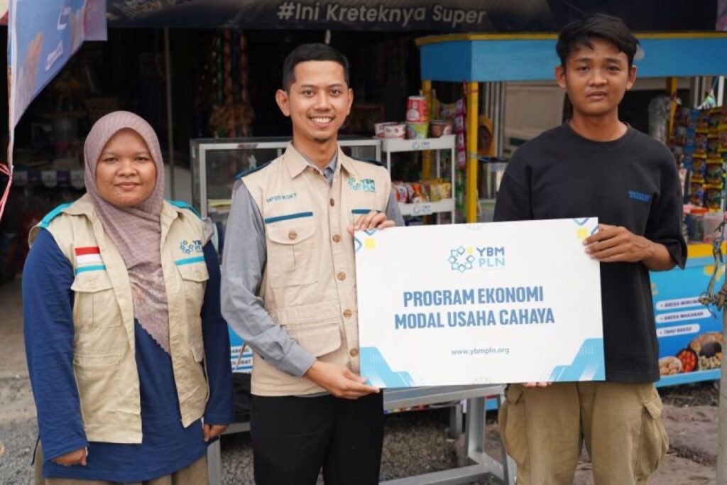 YBM PLN Kalselteng bantu Muhammad kembangkan usaha demi kuliah